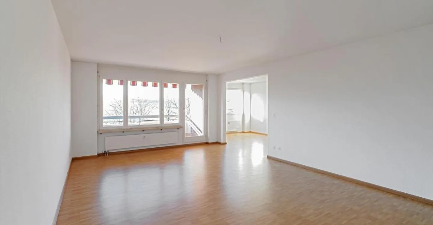Helle 4.5-Zimmer Wohnung - Foto 3 von 10