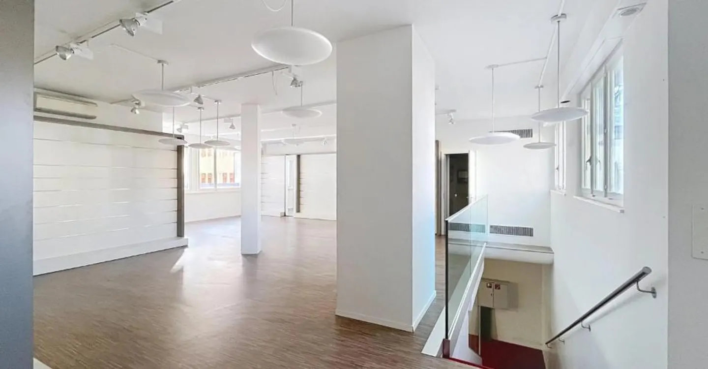 Local commercial au centre de Sion - Grandes surfaces modulables - Photo 6 of 11