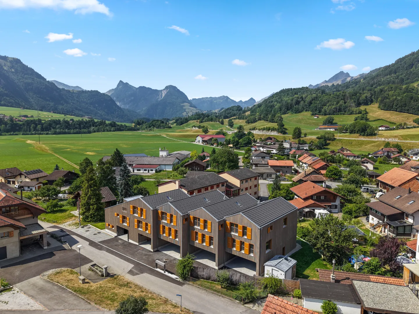 New project: comfort and serenity between mountains and greenery - Photo 2 of 12