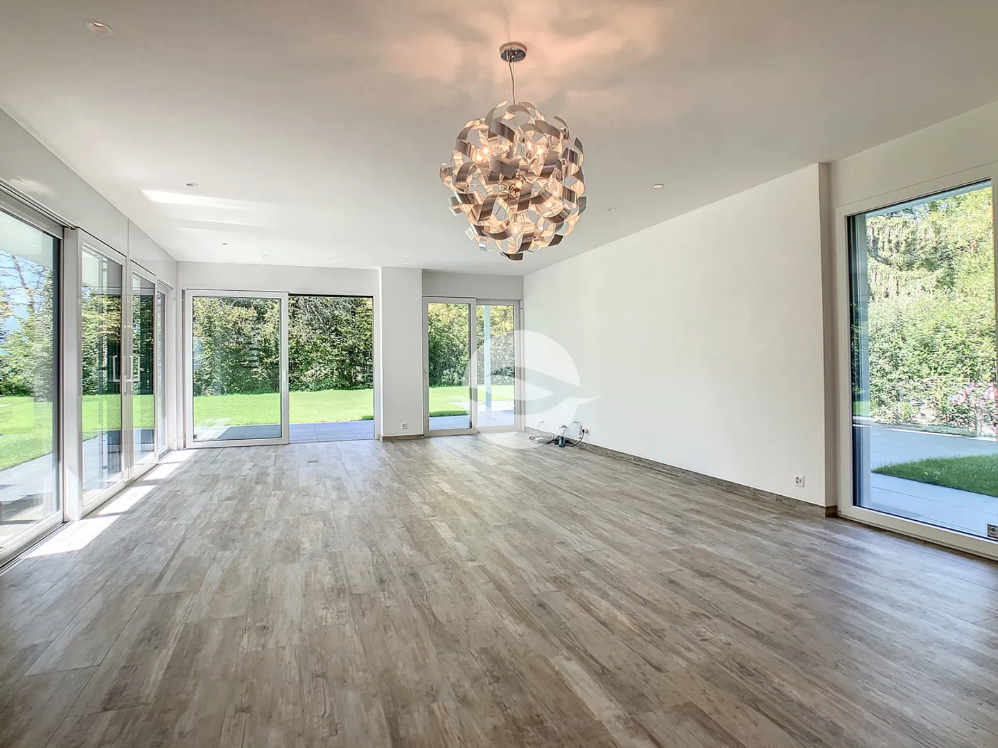 Villa moderne avec piscine - Photo 3 sur 14