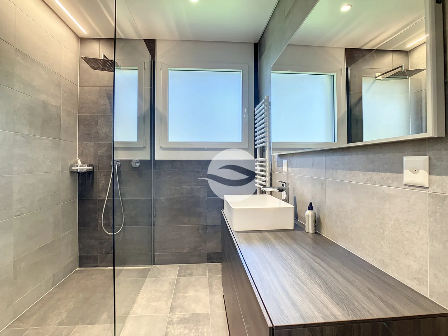 Villa moderne avec piscine - Photo 6 sur 14