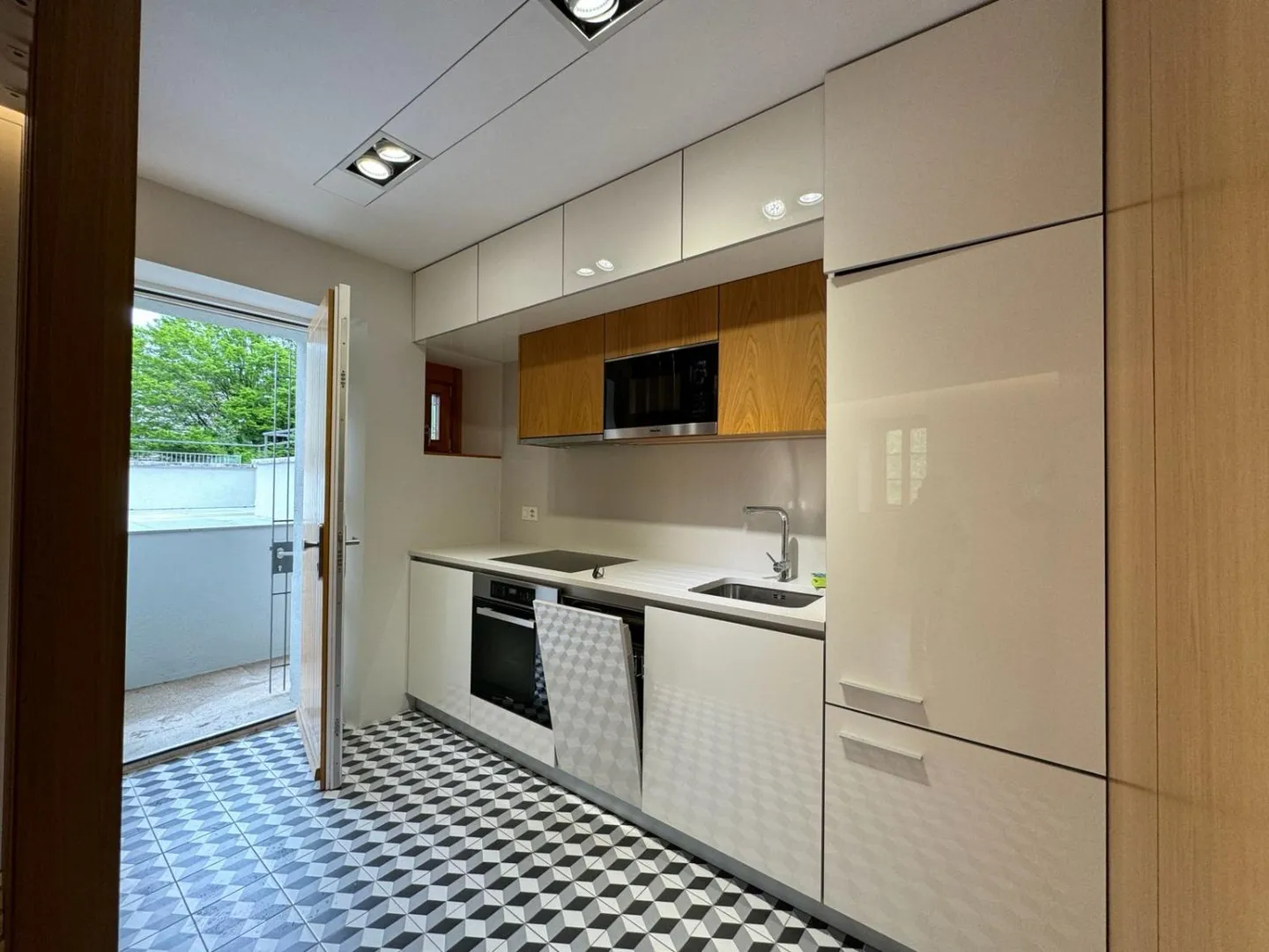 Appartamento - Foto 4 di 10