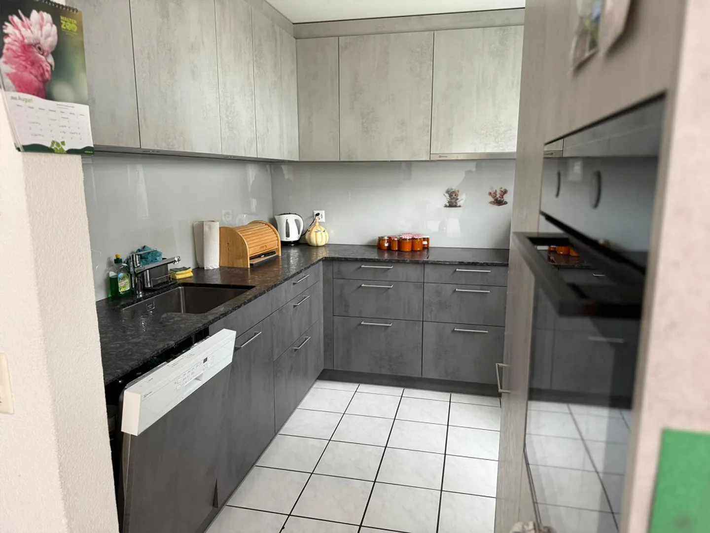 Helle 4.5 Zimmer Gartenwohnung, 105.9 m2, Fr. 1670 - Photo 2 of 9