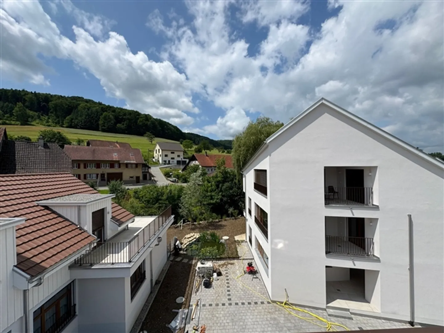 «Moderne 3.5-Zimmer-Wohnung mit Aussicht in Obermumpf» - Foto 3 von 11