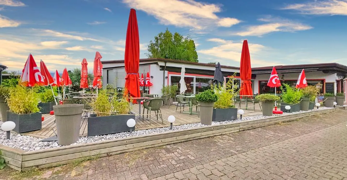 Restaurant Opportunity by Lake Neuchâtel - Photo 4 of 12