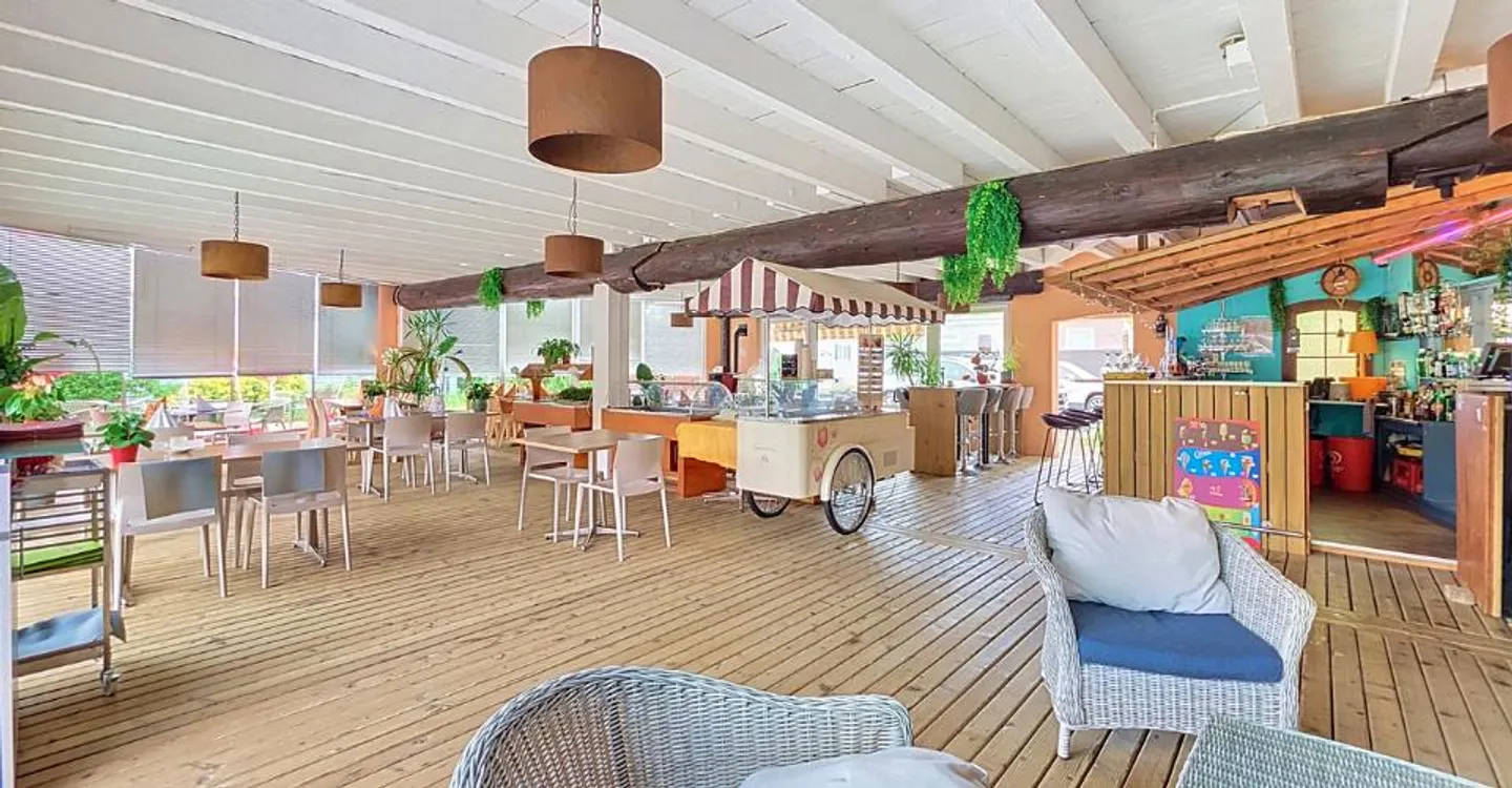Restaurant Opportunity by Lake Neuchâtel - Photo 6 of 12
