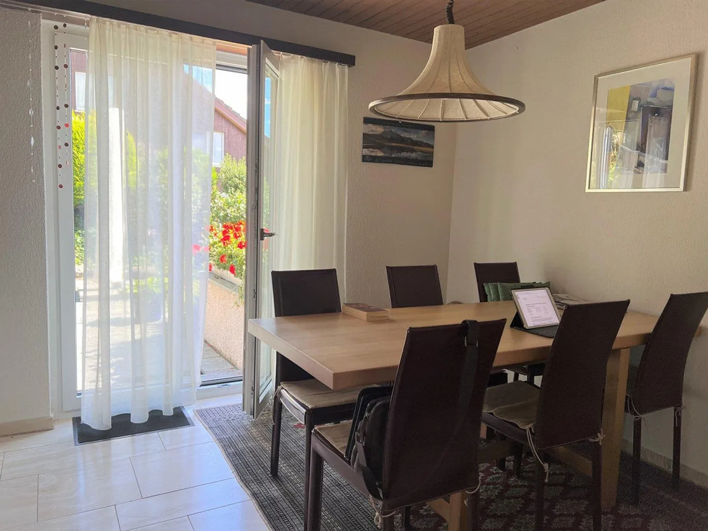 Family-friendly single-family house with large garden in Uhwiesen - Photo 11 of 15