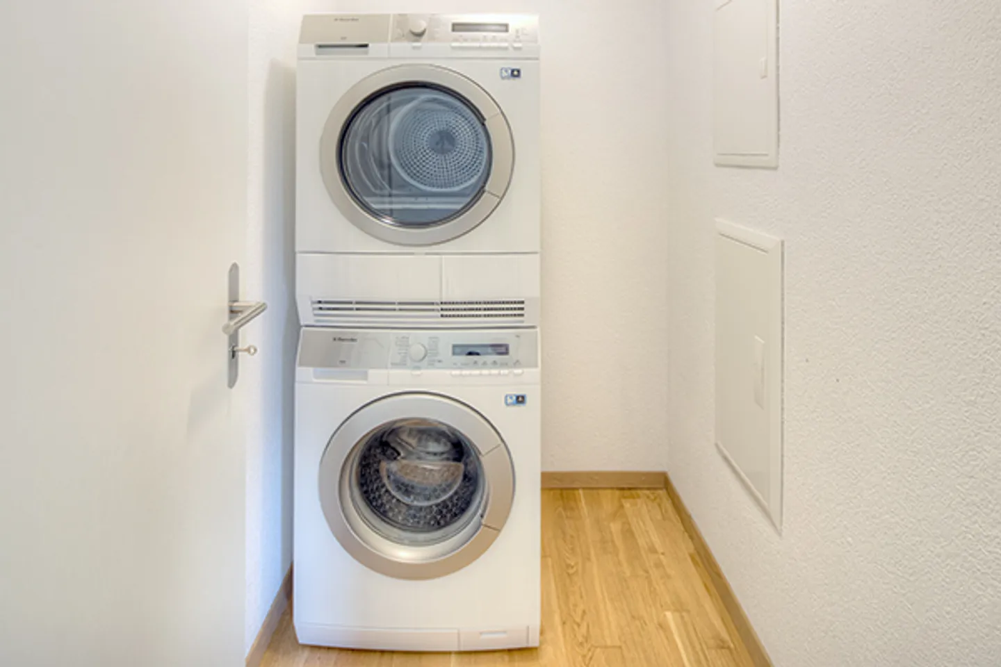 Modernes Apartment mit Balkon - Foto 2 von 7