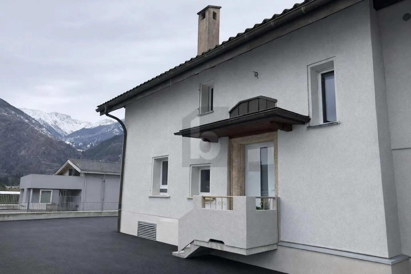 RARE, HELL, FUNKTIONAL UND ÖKOLOGISCH VERANTWORTLICH - Foto 1 von 6