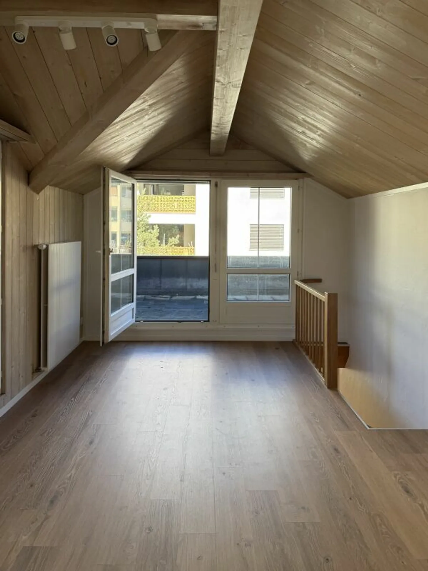 2.5-Room Maisonette Apartment with Rooftop Terrace in Schwanden - Photo 2 of 6