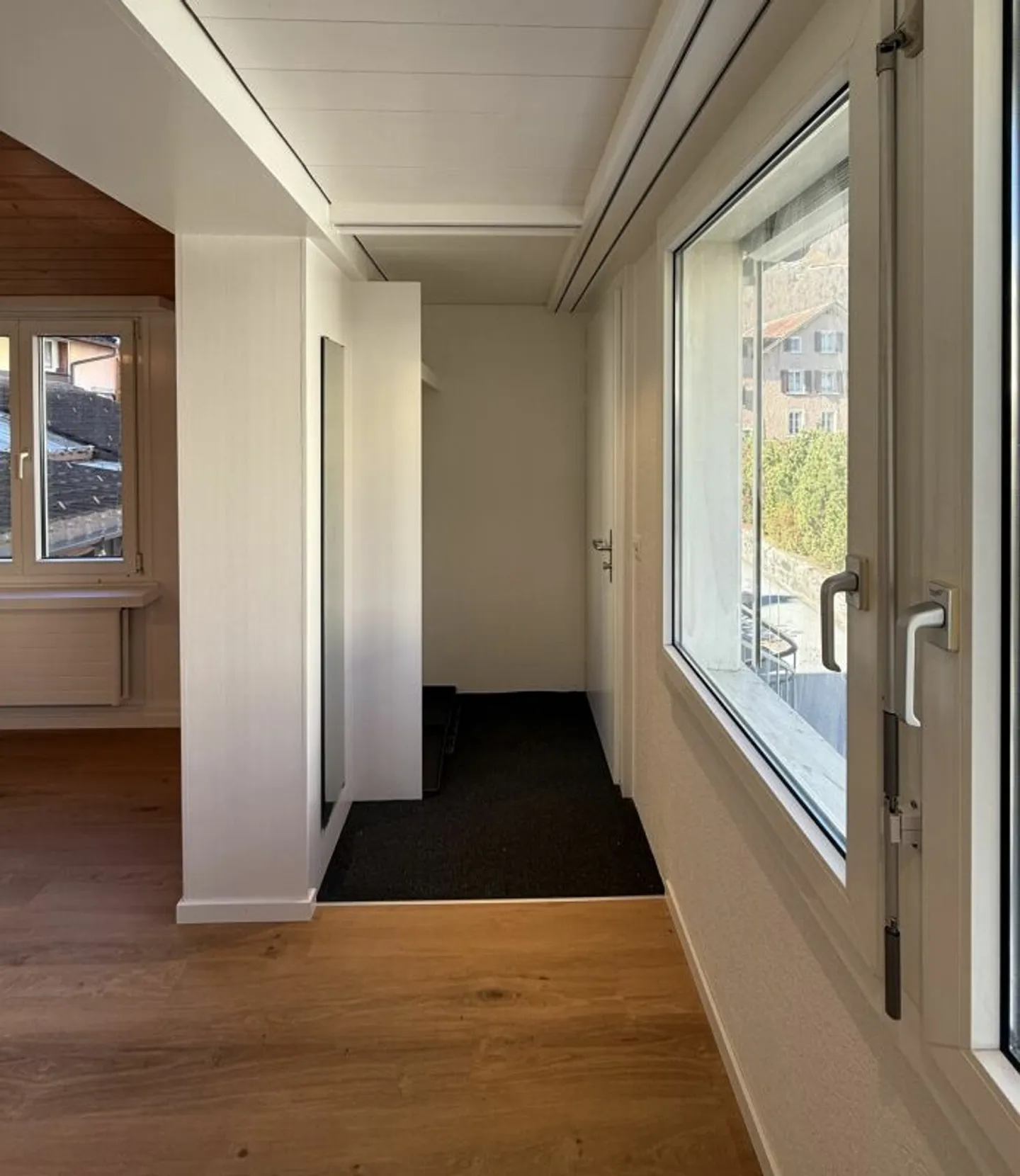 2.5-Room Maisonette Apartment with Rooftop Terrace in Schwanden - Photo 6 of 6