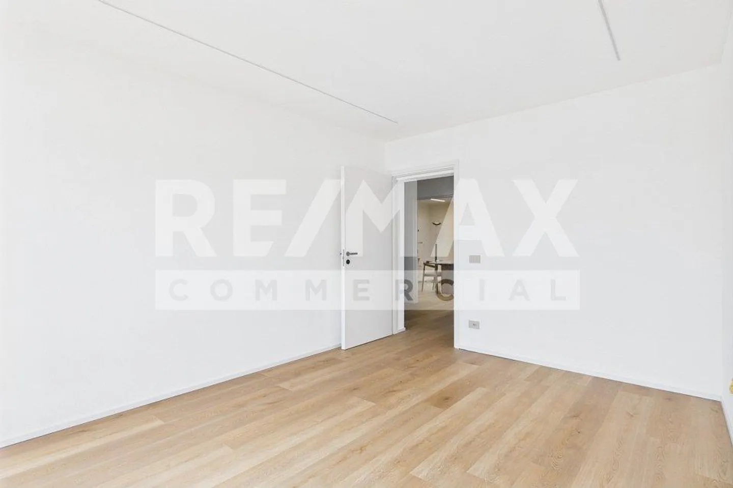 Bürozimmer - Foto 2 von 8