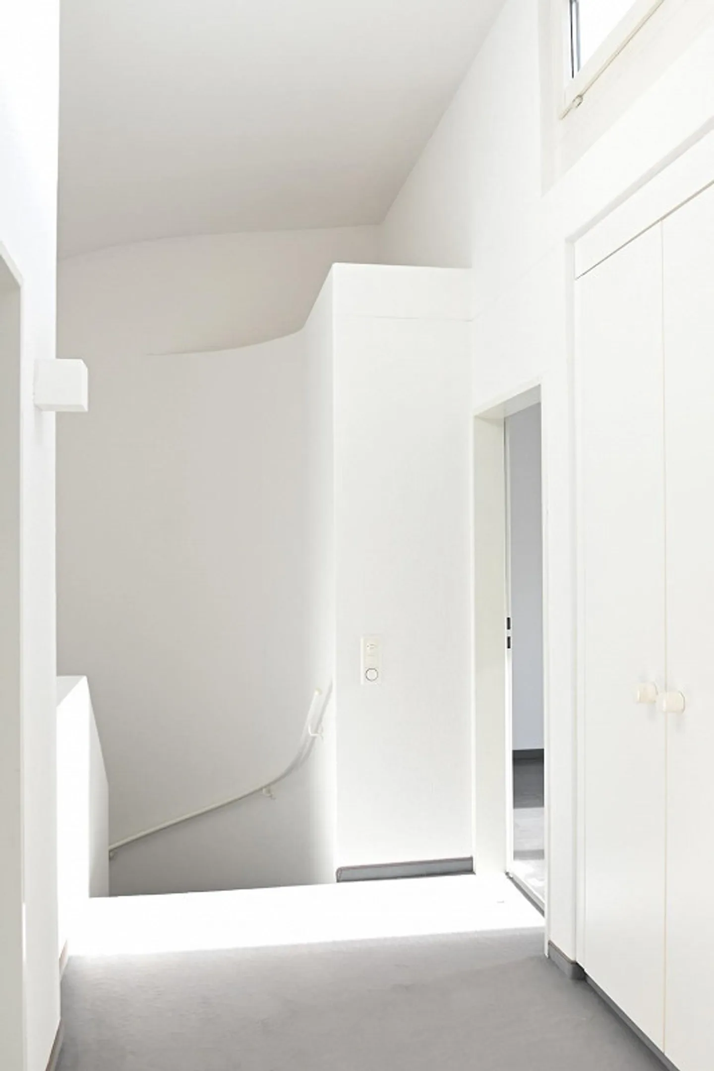 Bright, freshly renovated semi-detached house with garden in a quiet area - Photo 7 of 16