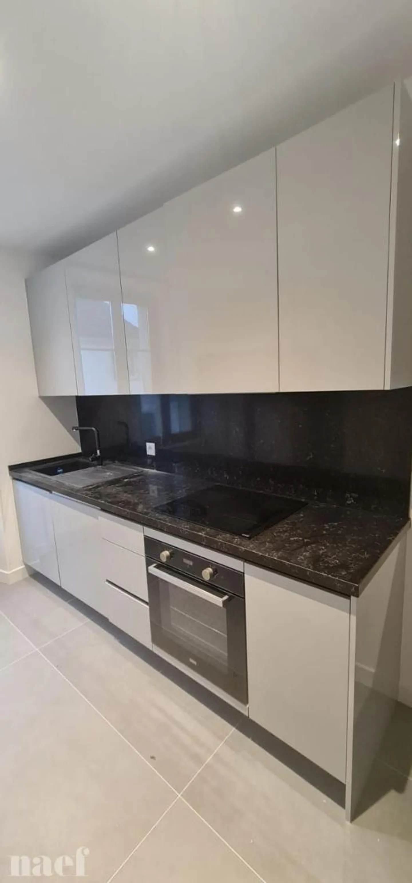 Kürzlich renovierte 4-Zimmer-Wohnung mit Balkon und Veranda - Foto 1 von 10