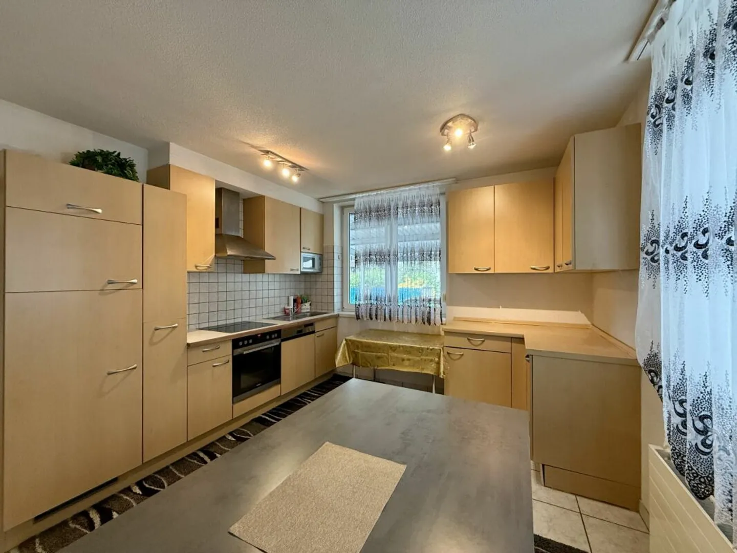 Casa affascinante con terrazza, balcone e giardino! Perfetto per le famiglie - Foto 4 di 15