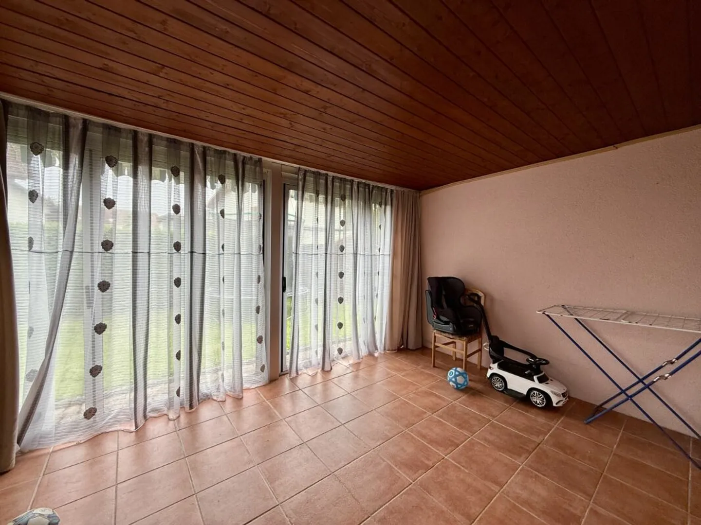 Casa affascinante con terrazza, balcone e giardino! Perfetto per le famiglie - Foto 5 di 15