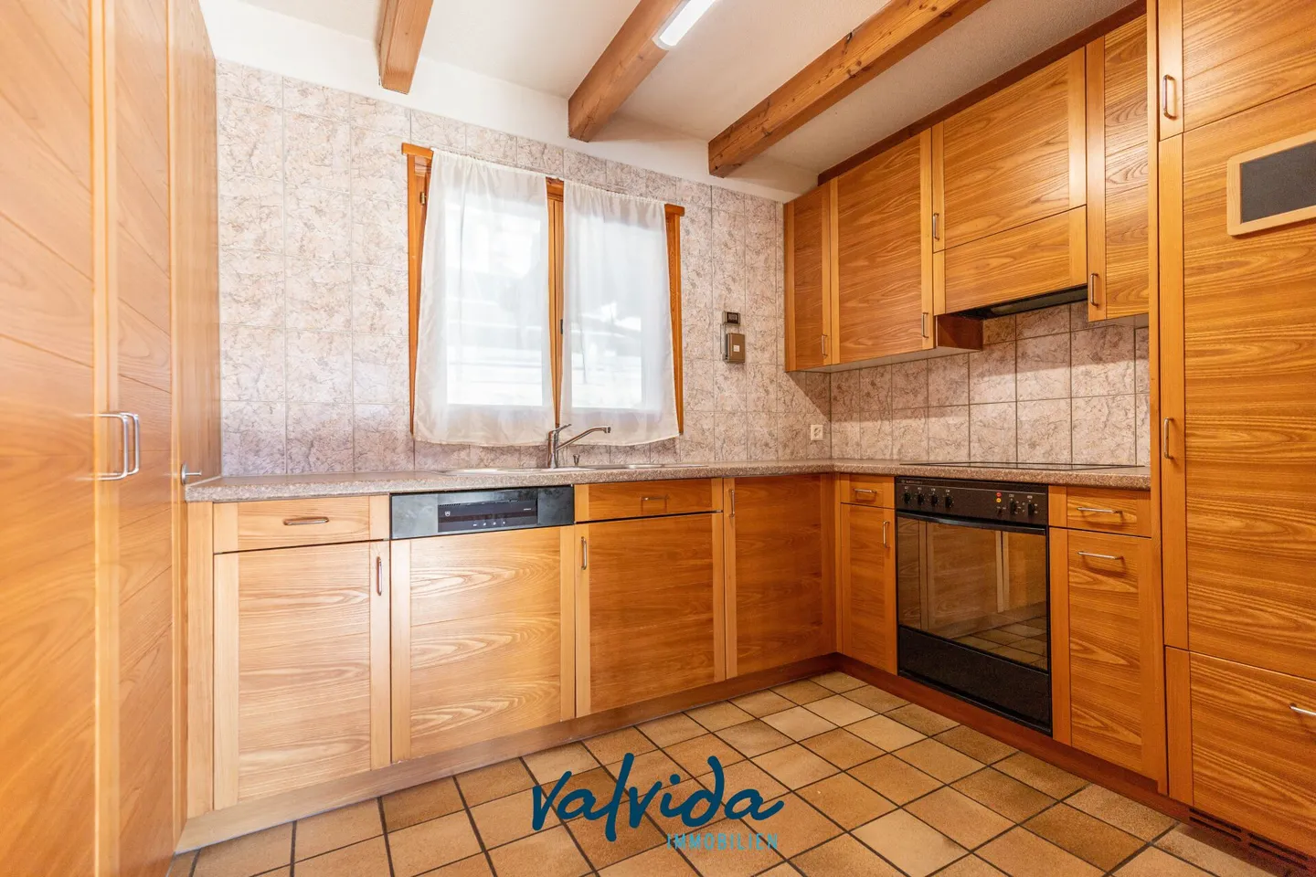 Vivre là où d'autres passent leurs vacances - Chalet de 5 chambres avec panorama à Feschel - Photo 5 sur 26