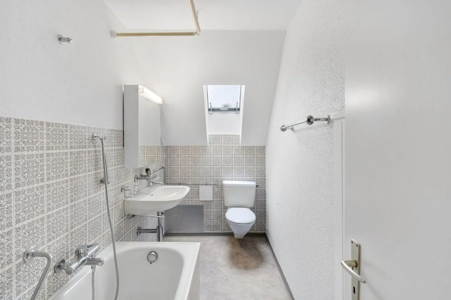 Moderne Wohnung in zentraler Lage - Foto 2 von 6