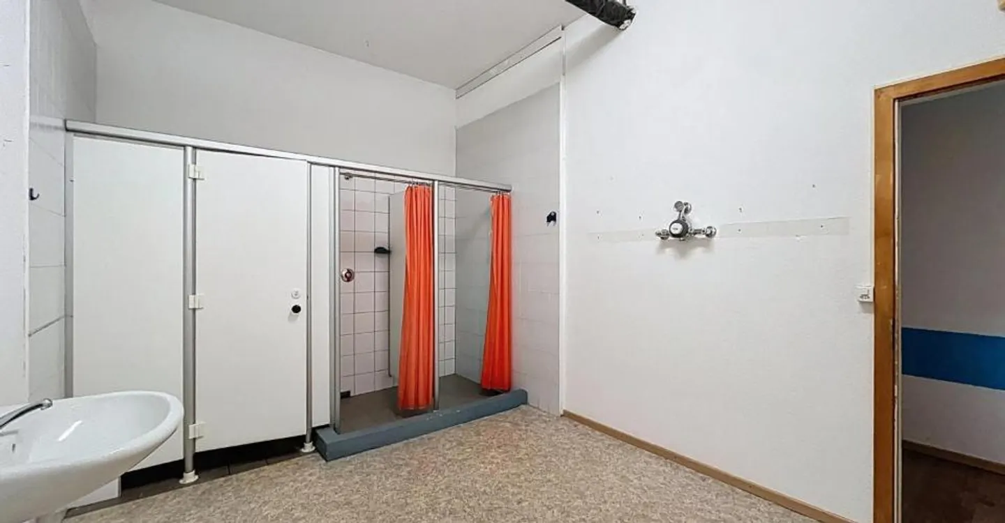 Geräumiger Geschäftsraum im Zentrum von Sierre - Foto 12 von 12