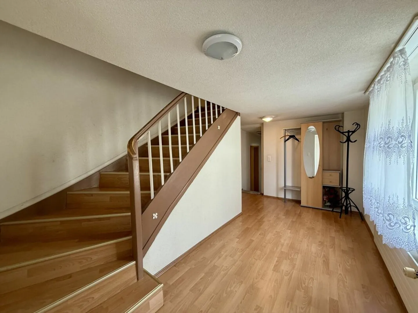 Casa affascinante con terrazza, balcone e giardino! Perfetto per le famiglie - Foto 6 di 15