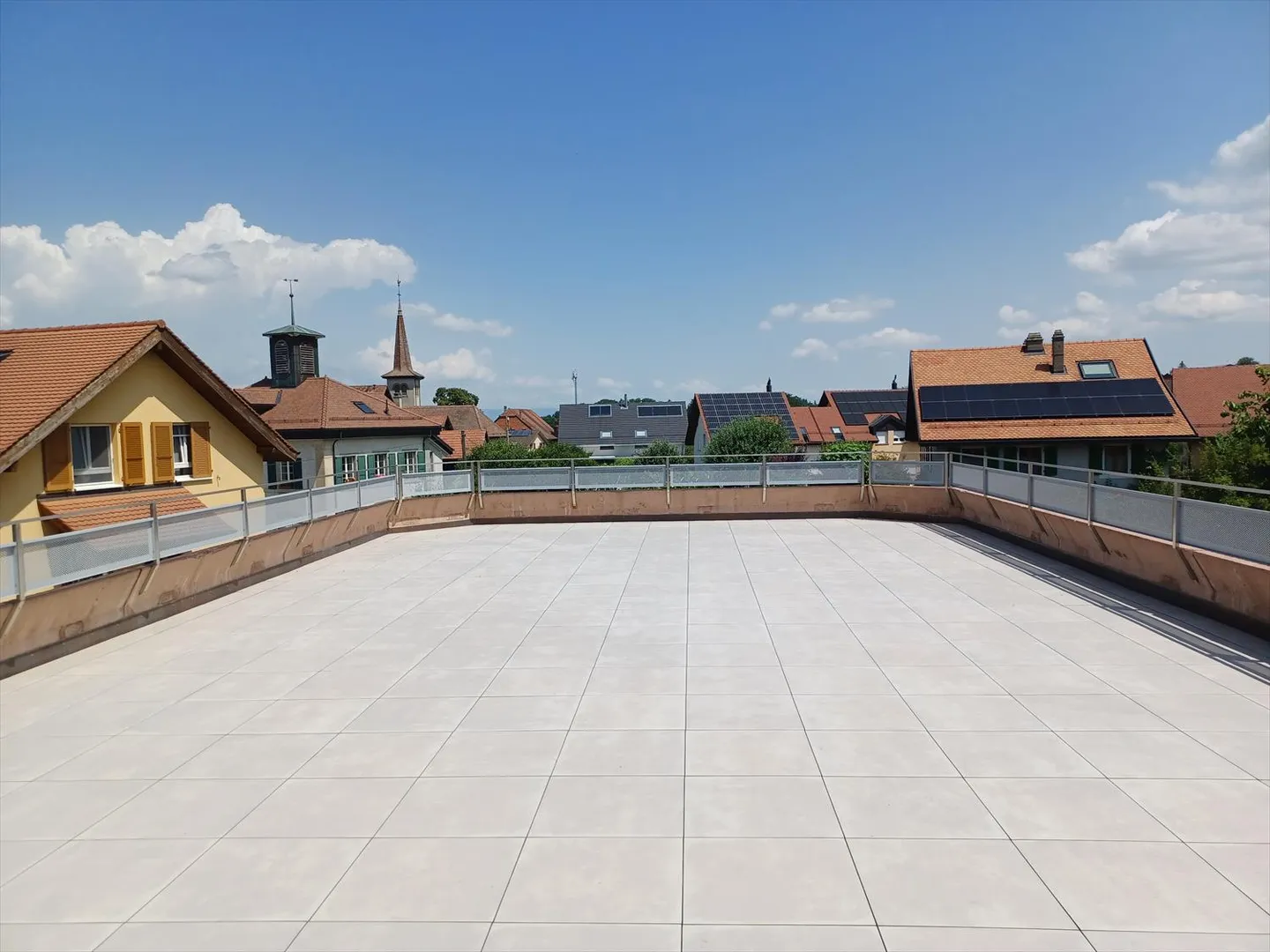 Beautiful spacious apartment with terrace - Photo 8 of 9