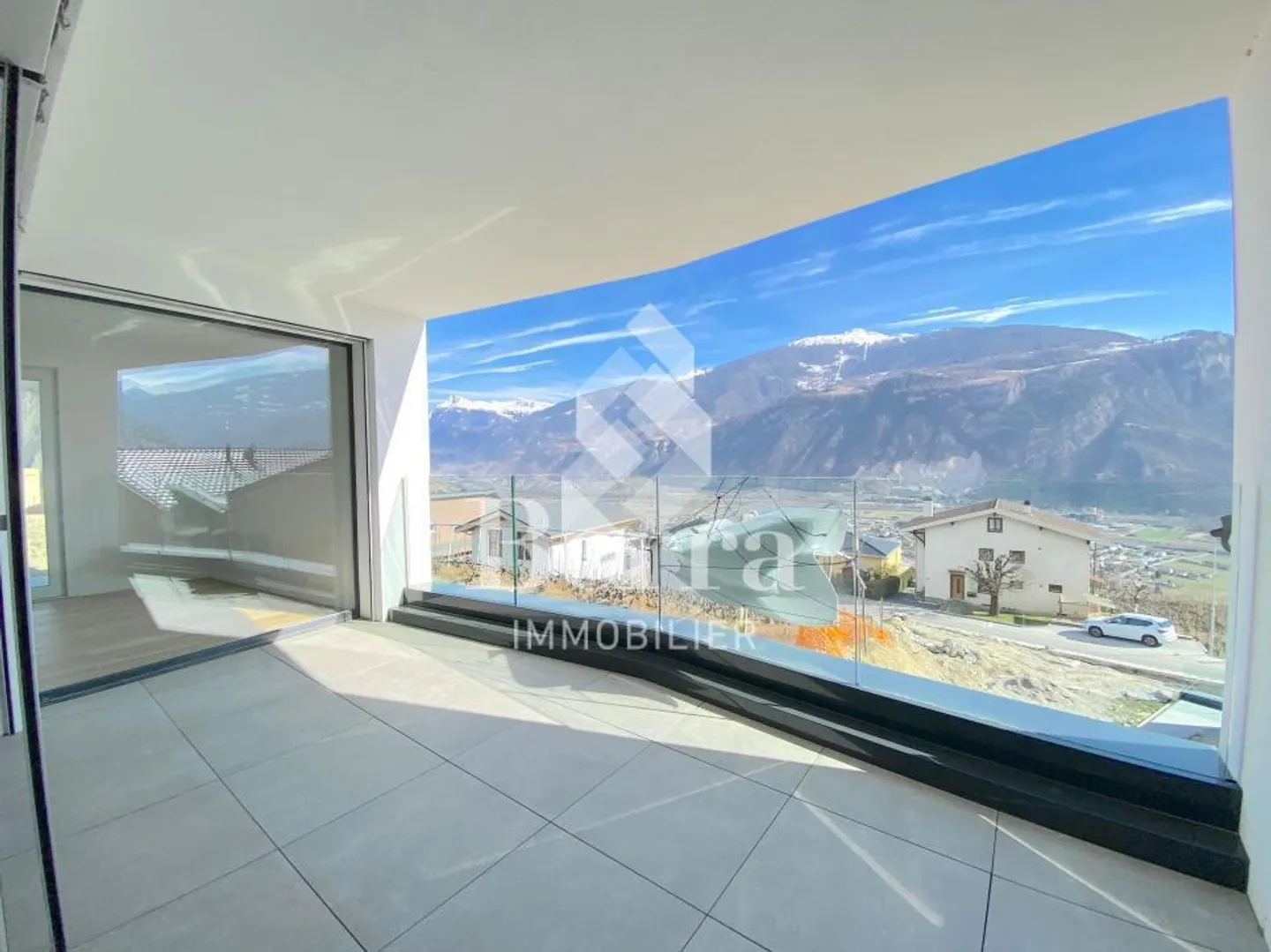 Beautiful sun-drenched apartment in Signèse - breathtaking view of the Rhone Valley - Photo 4 of 13
