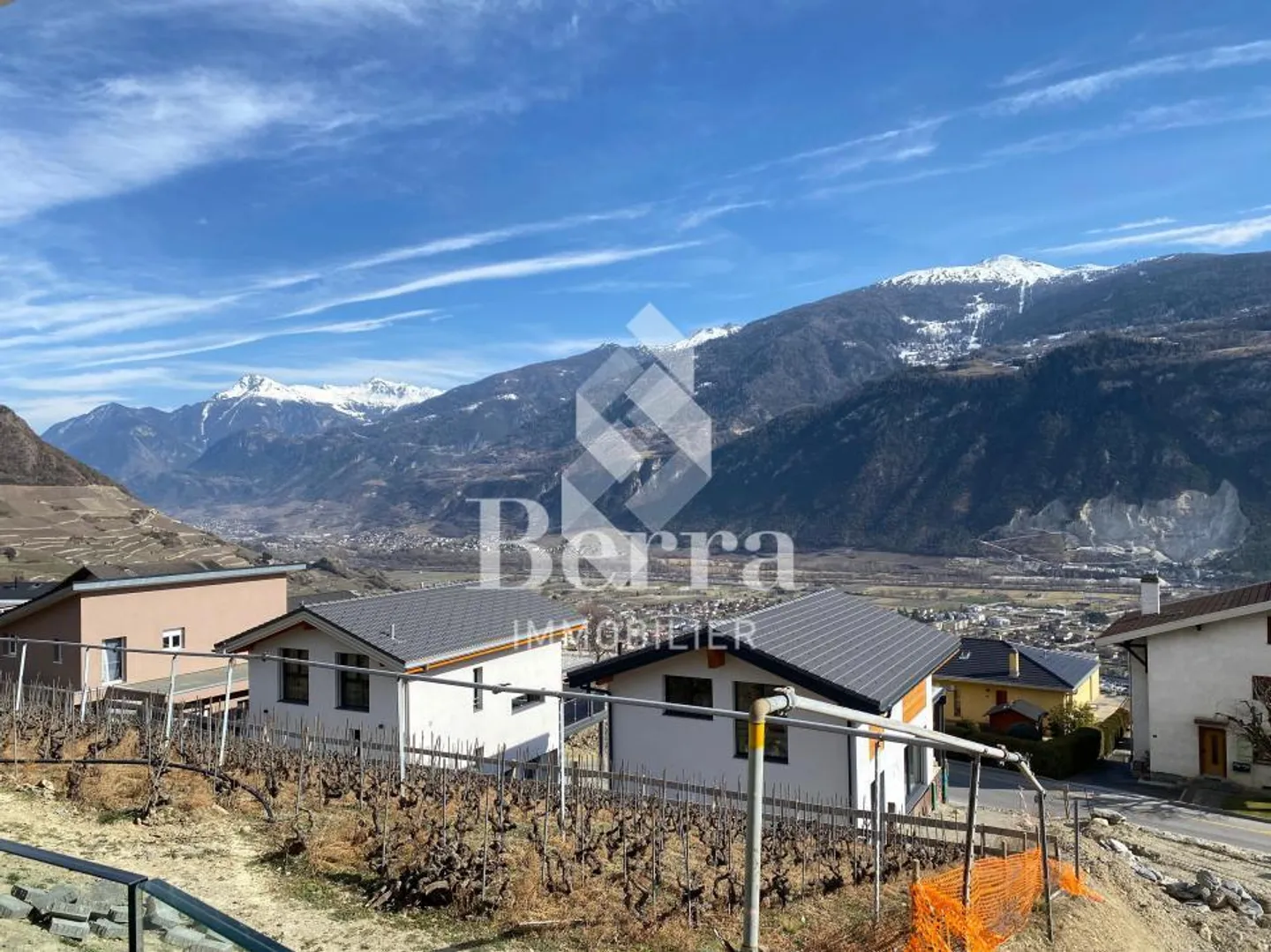 Beautiful sun-drenched apartment in Signèse - breathtaking view of the Rhone Valley - Photo 12 of 13