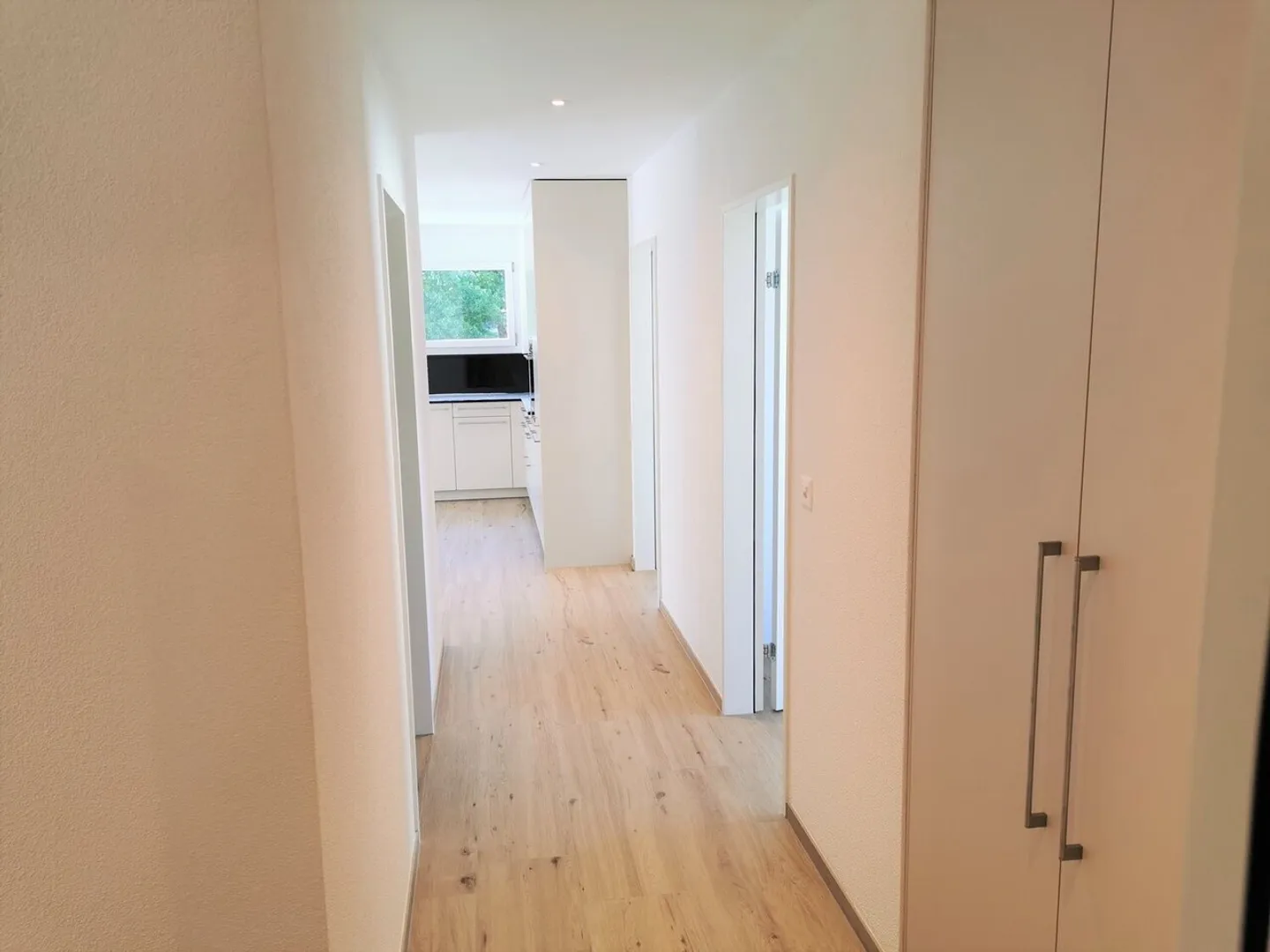 Cercasi inquilino - La tua nuova casa direttamente presso l'Aare - Foto 2 di 9