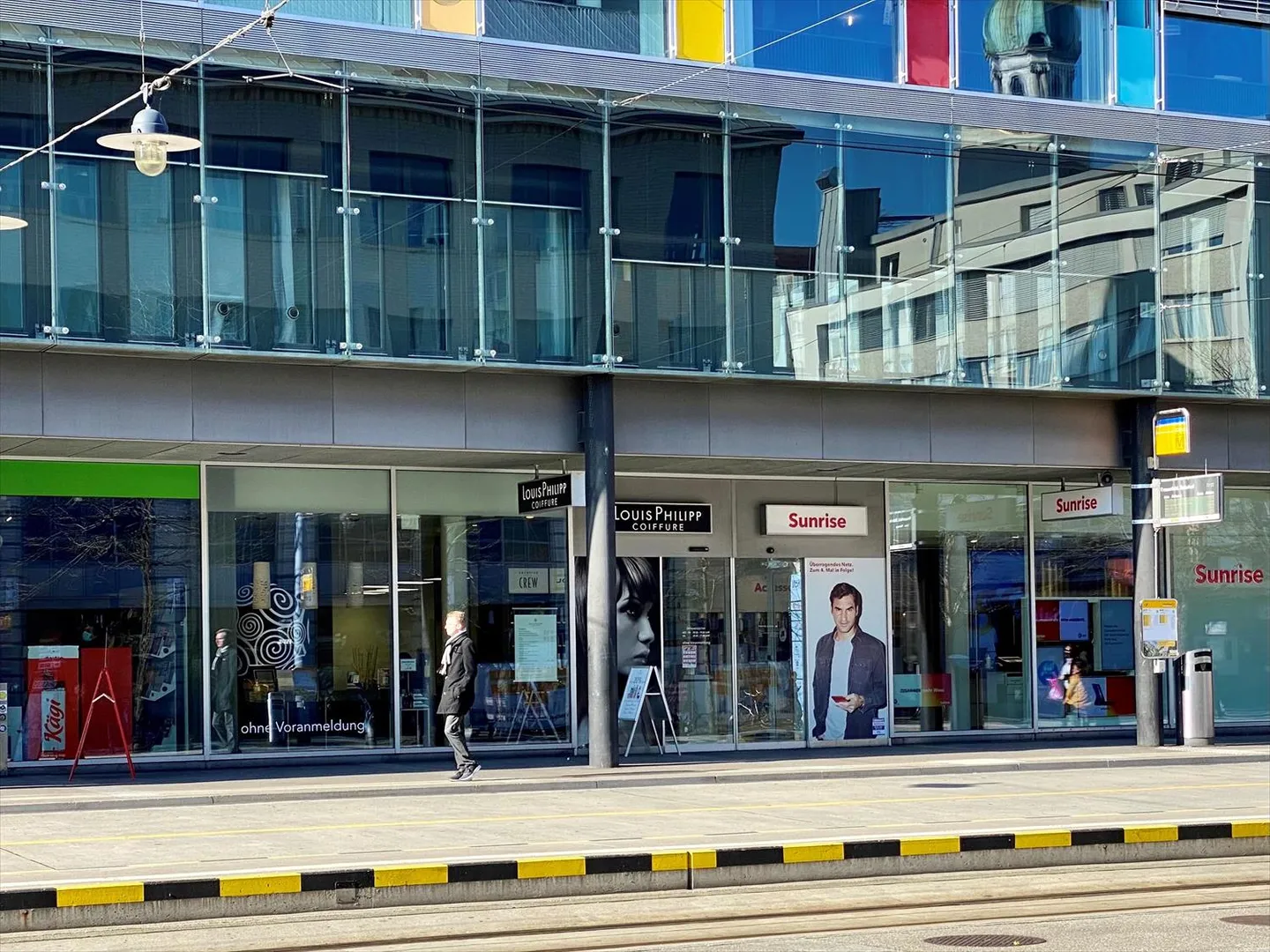 Posizione privilegiata direttamente alla stazione ferroviaria di Frauenfeld! - Foto 1 di 5