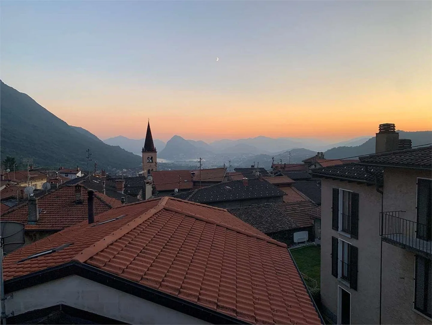 3 pièces rénovés avec vue à Sonvico - Photo 1 sur 8