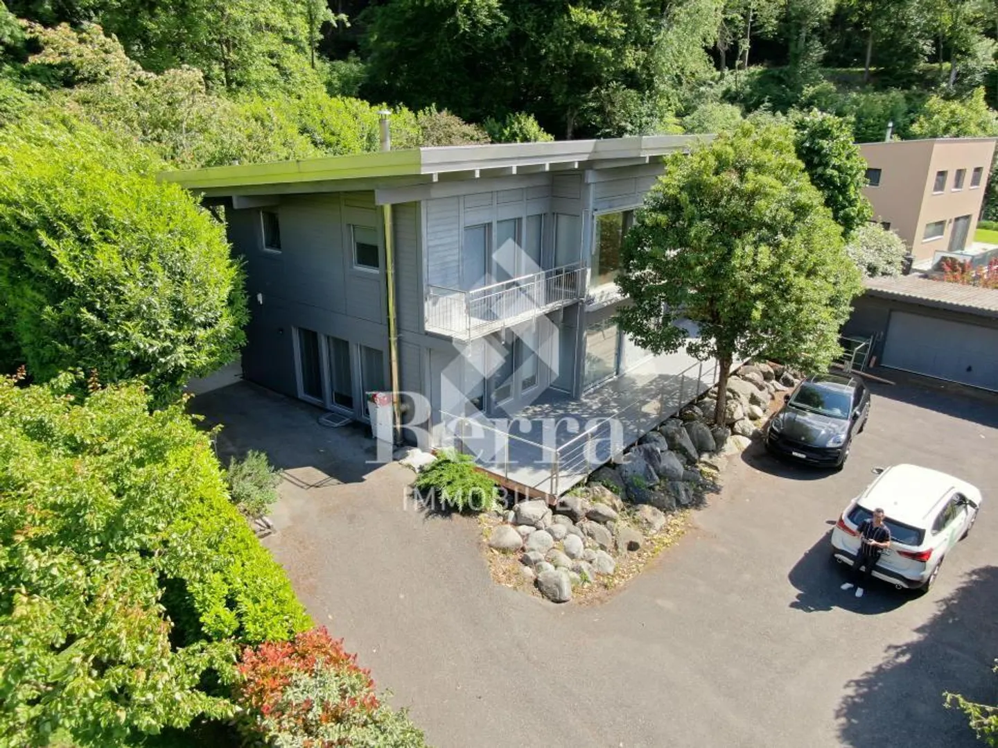 Architektenvilla am Waldrand - Foto 4 von 13