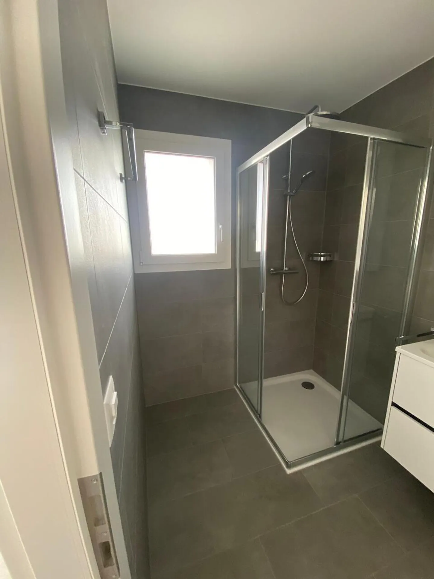 Studio en Attique avec Terrasse - Photo 9 sur 10