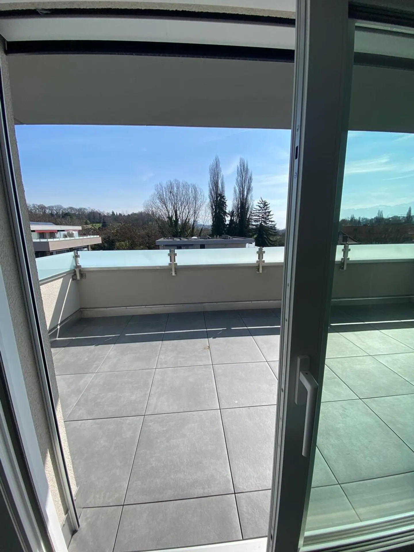 Studio en Attique avec Terrasse - Photo 7 sur 10