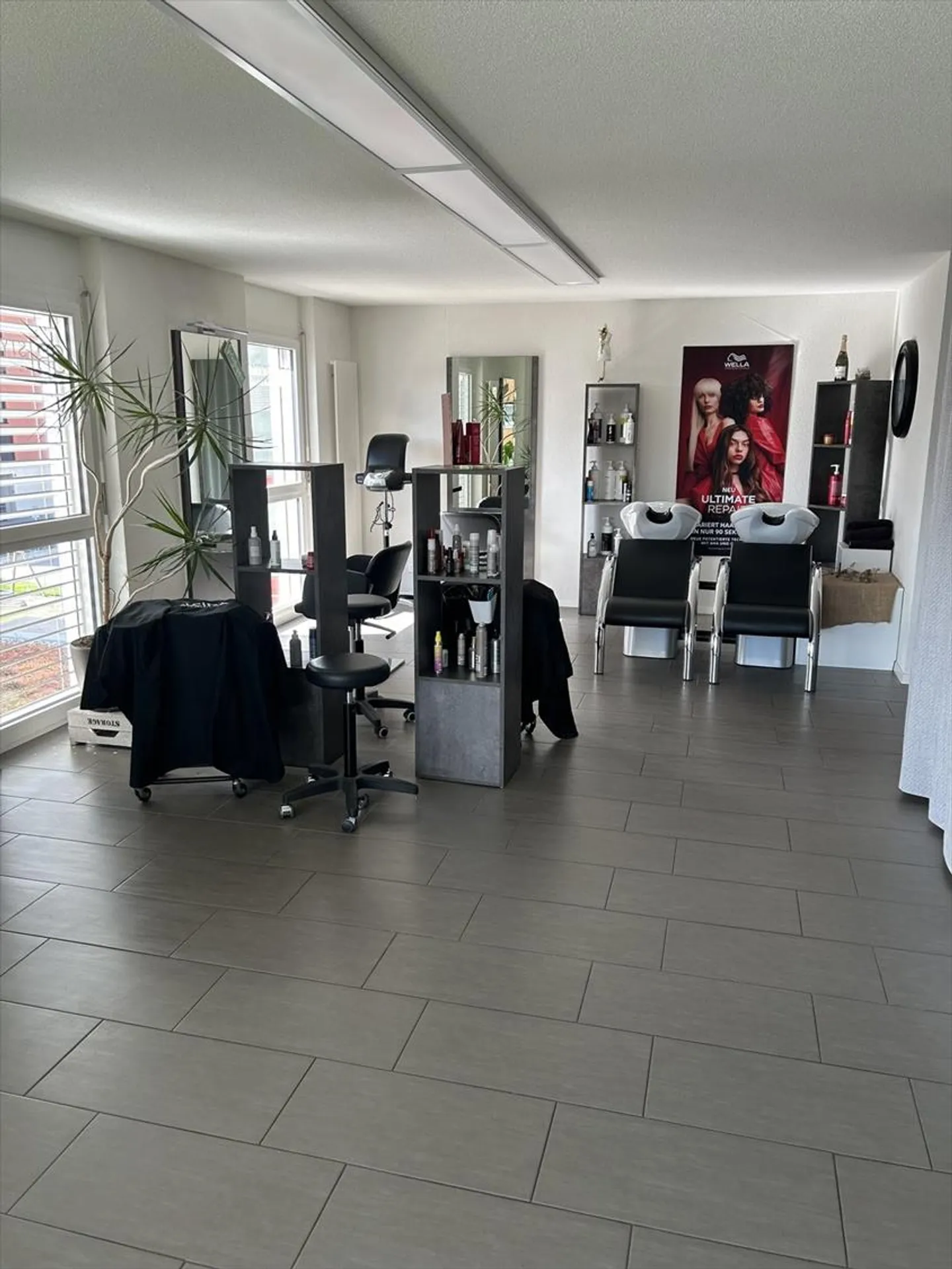Spazio commerciale di 42 m2 al 2° piano - Foto 1 di 5