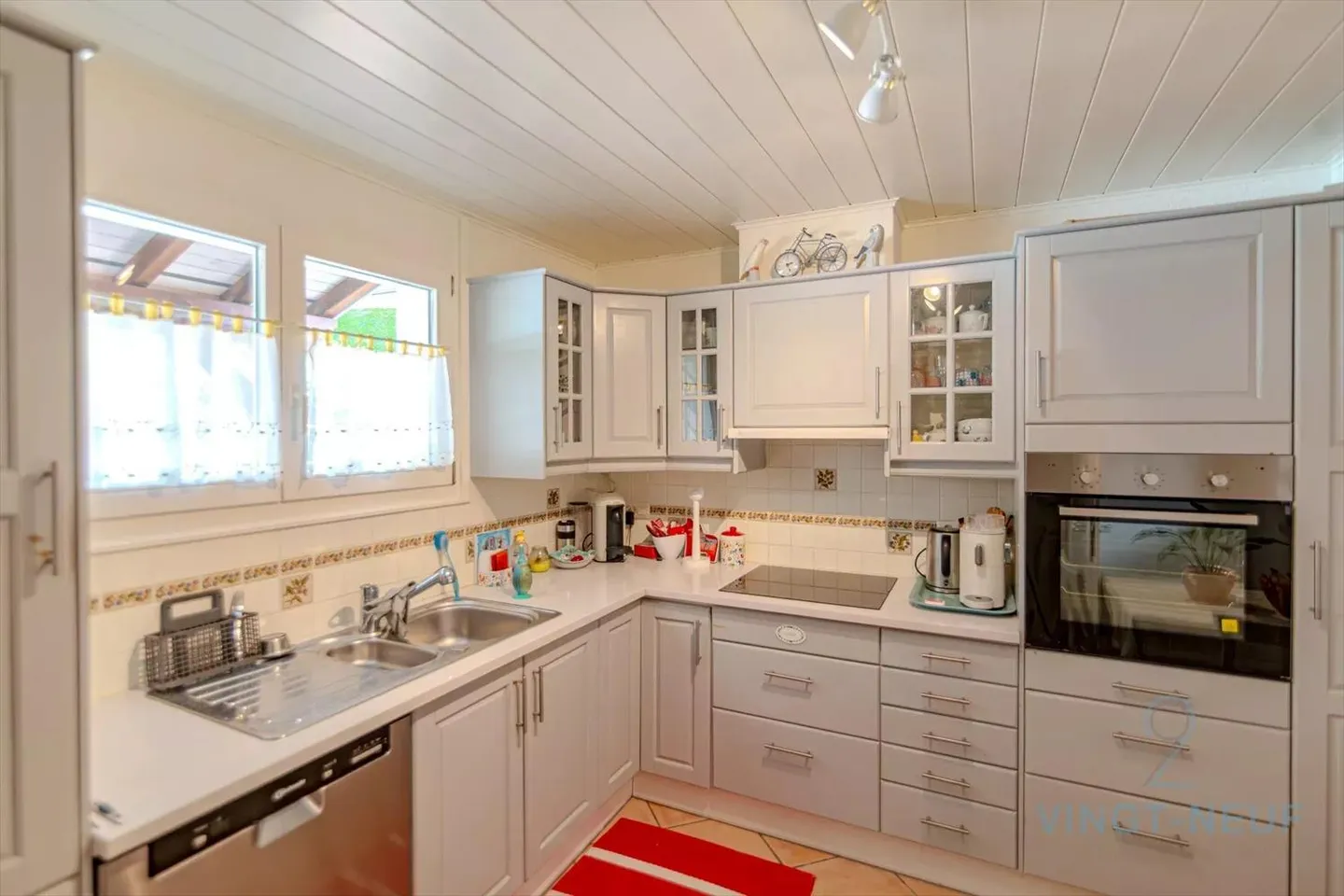 Ideale per una Famiglia - Casa con 5 Camere e Giardino - Foto 3 di 12