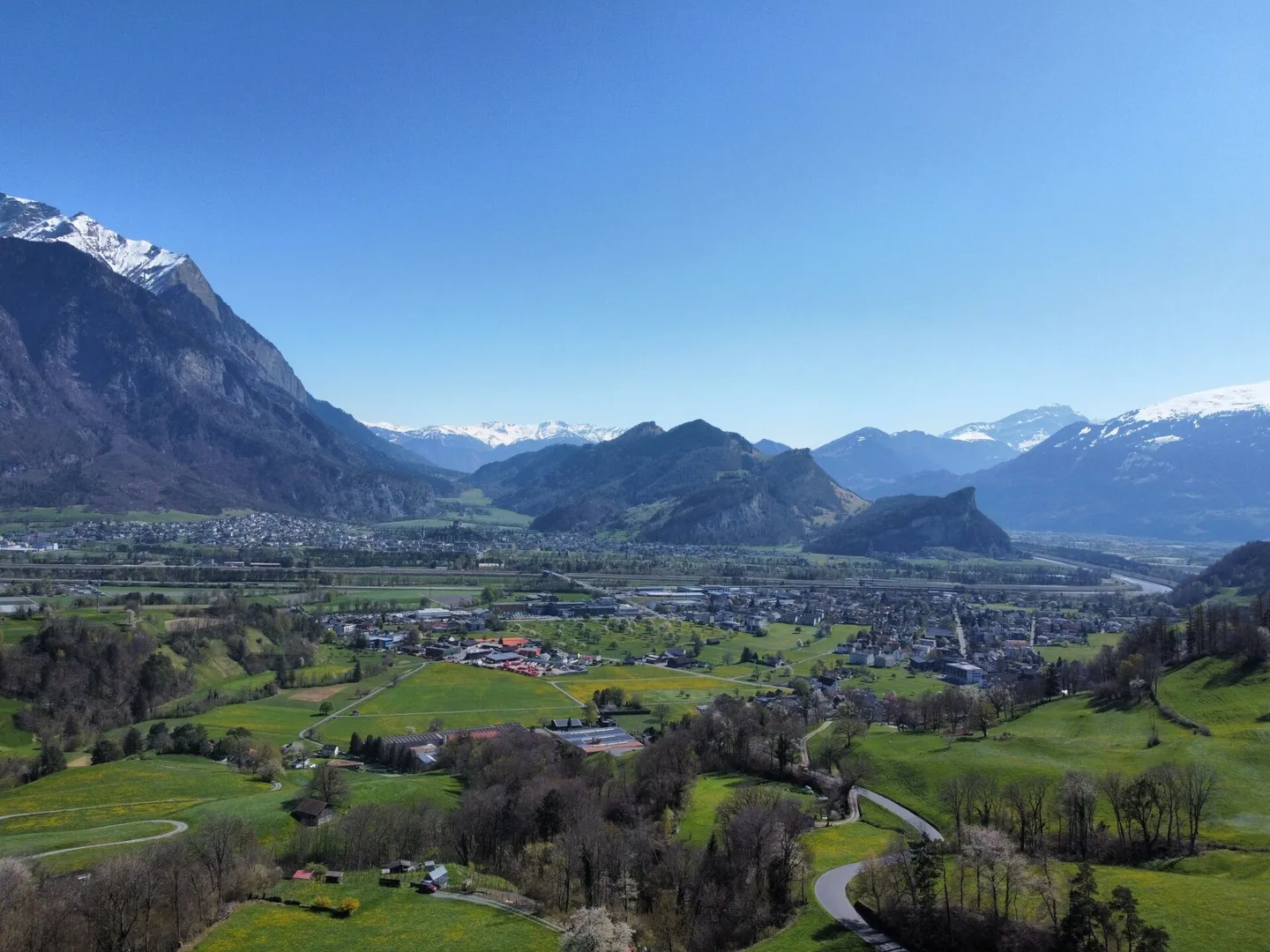 Bellissimo terreno edificabile nella zona centrale con vista panoramica (Terreno B) - Foto 6 di 6