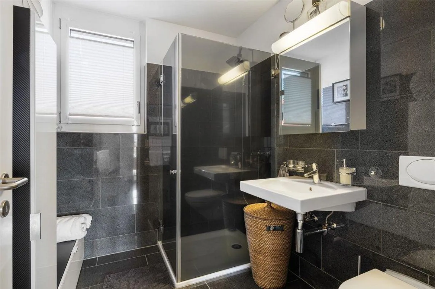 Grosszügiges Wohnen mit Loft-Charakter und Traumterrasse - Foto 6 von 13