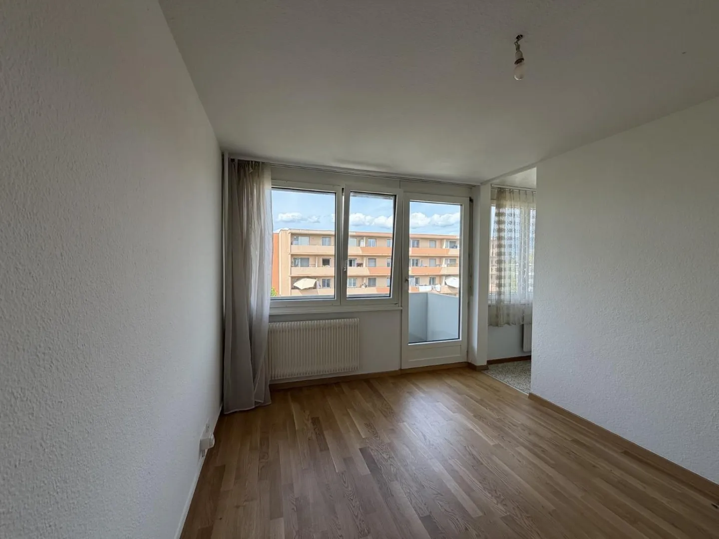 Geräumige Wohnung mit Balkon - Foto 1 von 4