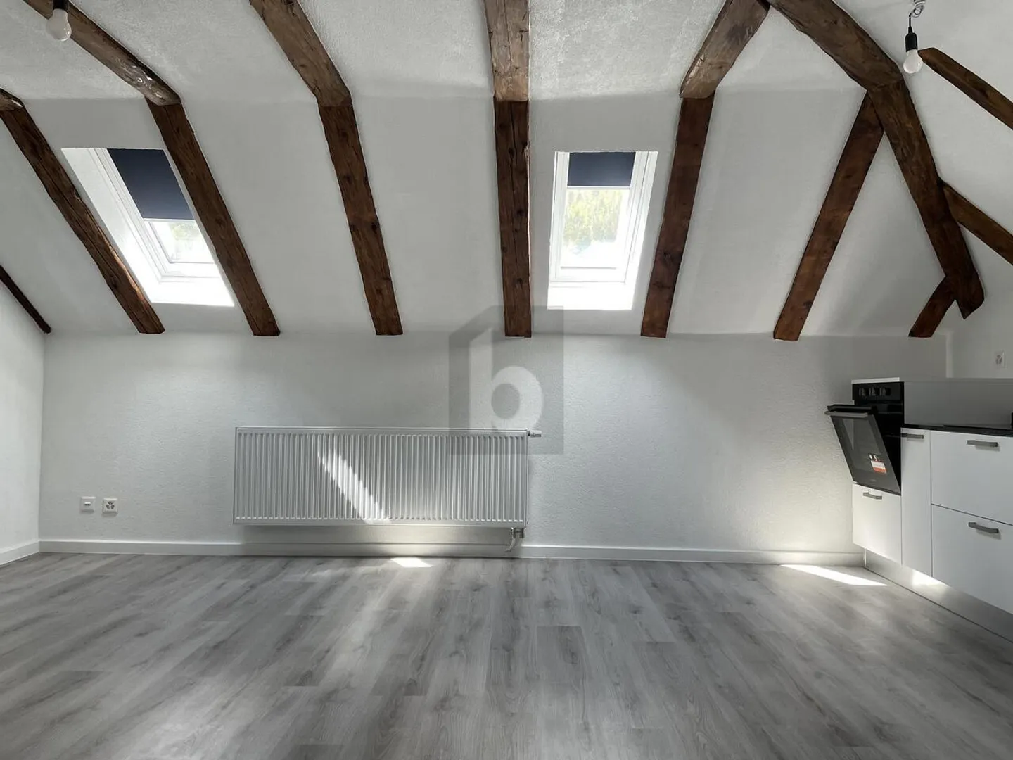 RENOVIERT, ÜBER 5% RENDITE UND GROSSES POTENZIAL - Foto 4 von 6