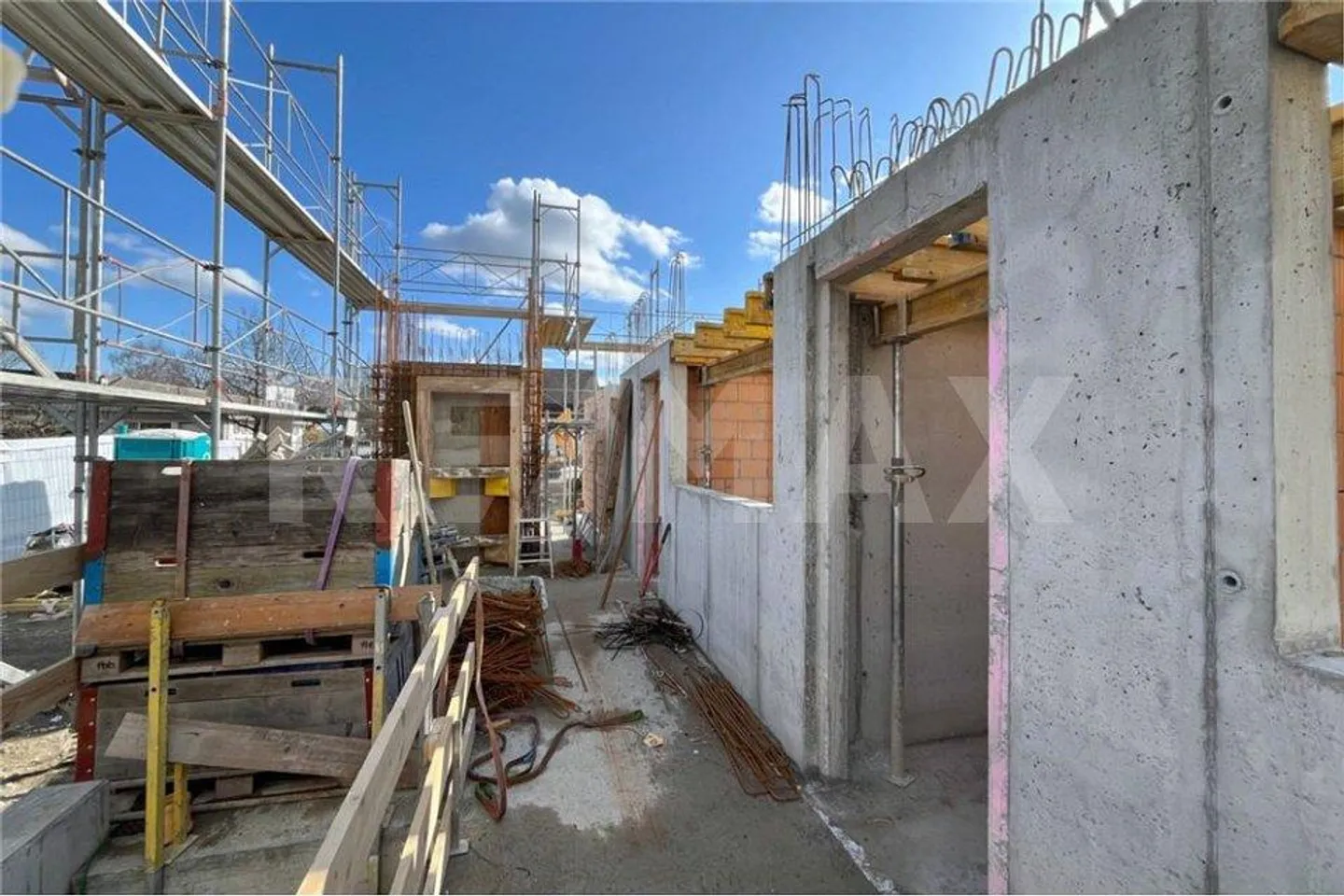 Nouvelle construction, située au calme, beaucoup de soleil et aménagement intérieur à choisir soi-même... - Photo 9 sur 13