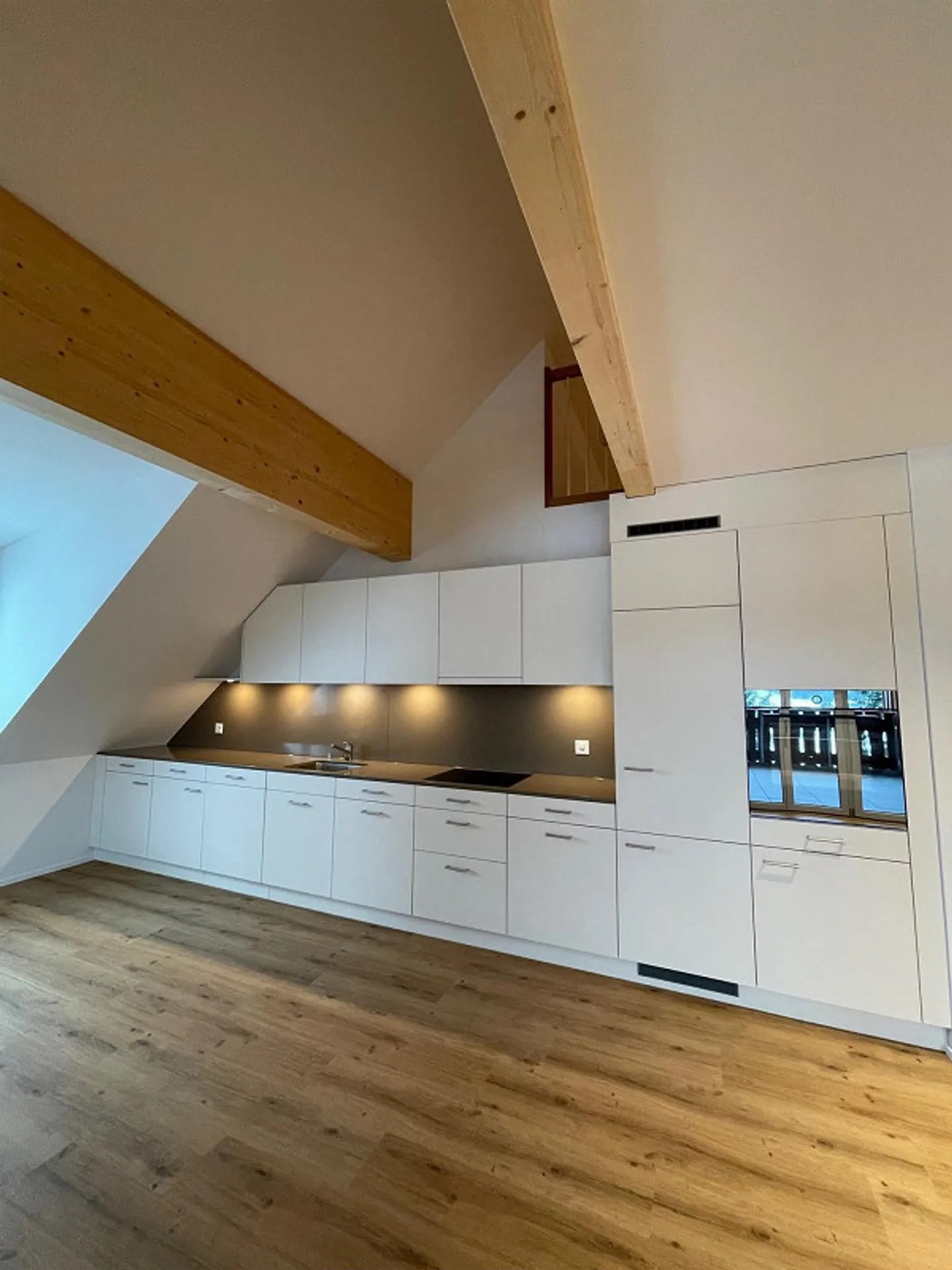 Top modern 4.5 room apartment in the countryside is looking for you! - Photo 2 of 13