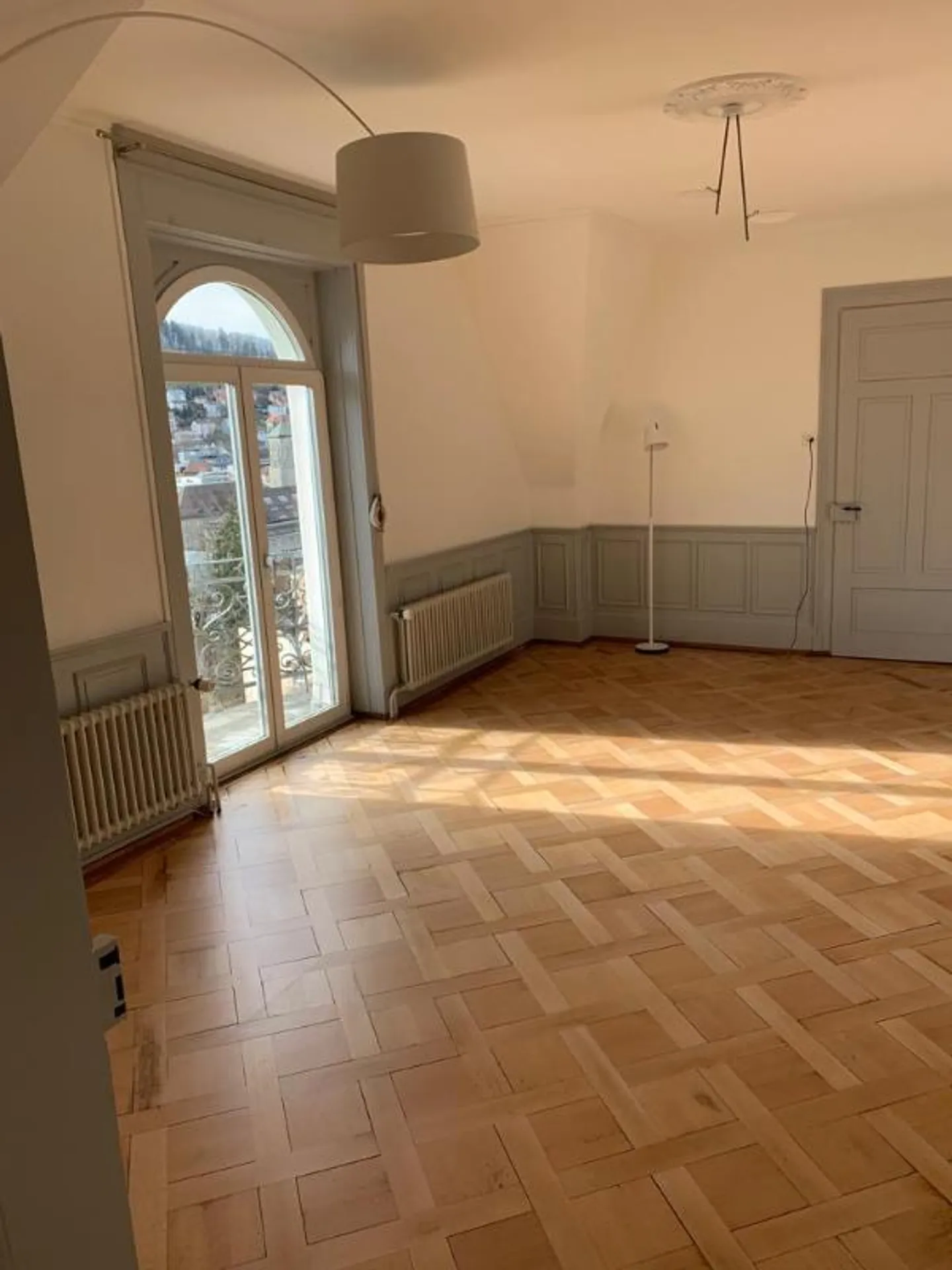 «4 Zimmer Dachwohnung» - Foto 2 von 5
