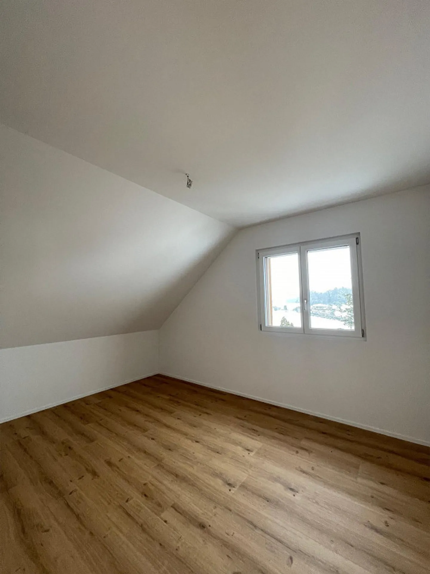 Top modern 4.5 room apartment in the countryside is looking for you! - Photo 12 of 13