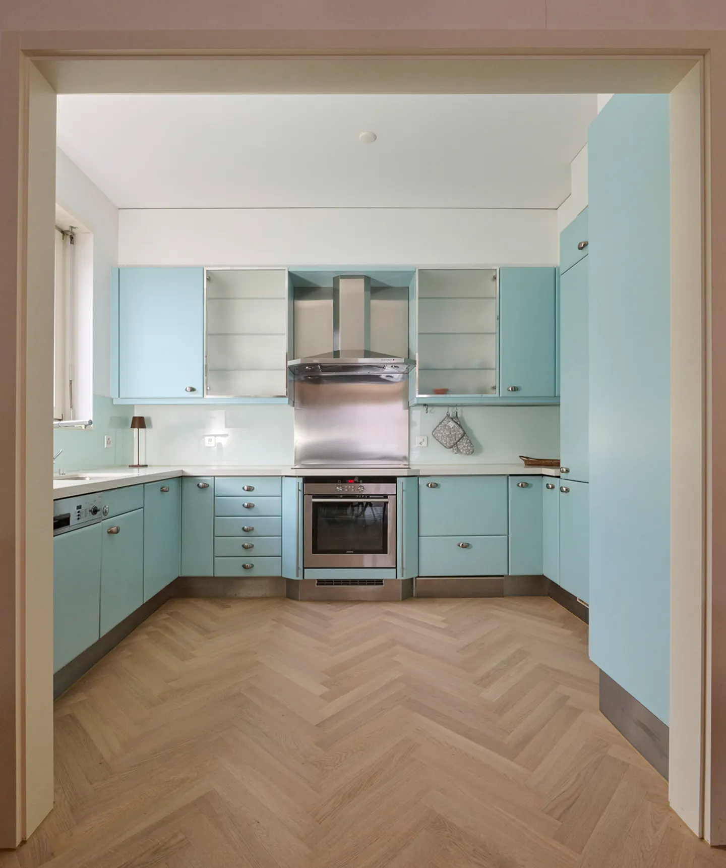 Appartement incontournable dans une résidence pieds-dans-l'eau avec place de bateau - Photo 5 sur 13