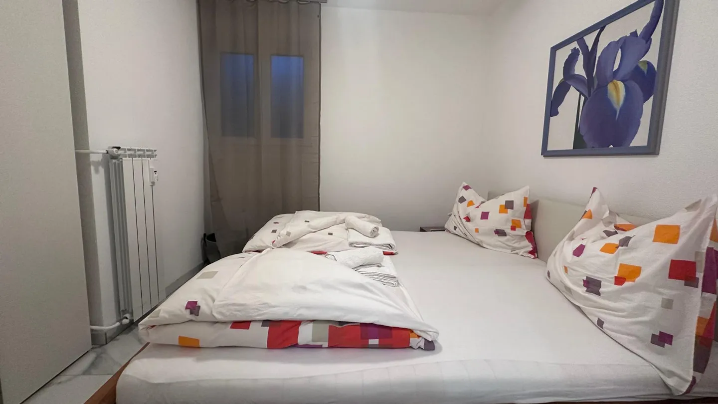 Modernes Dachgeschoß mit Seeblick - Foto 7 von 9