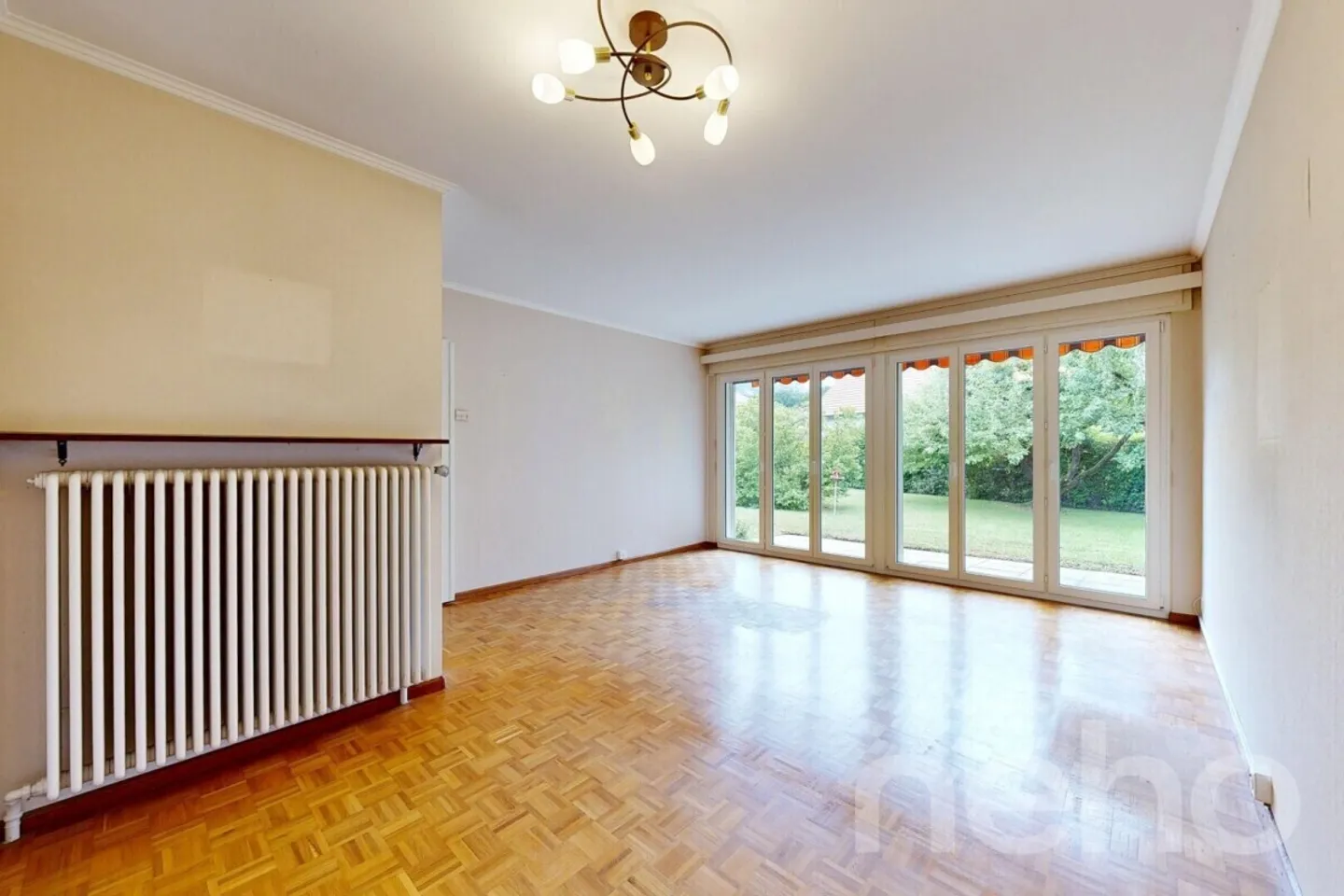 Villa zur Renovierung mit großem Potenzial, einzigartige Gelegenheit in Vessy - Foto 3 von 12