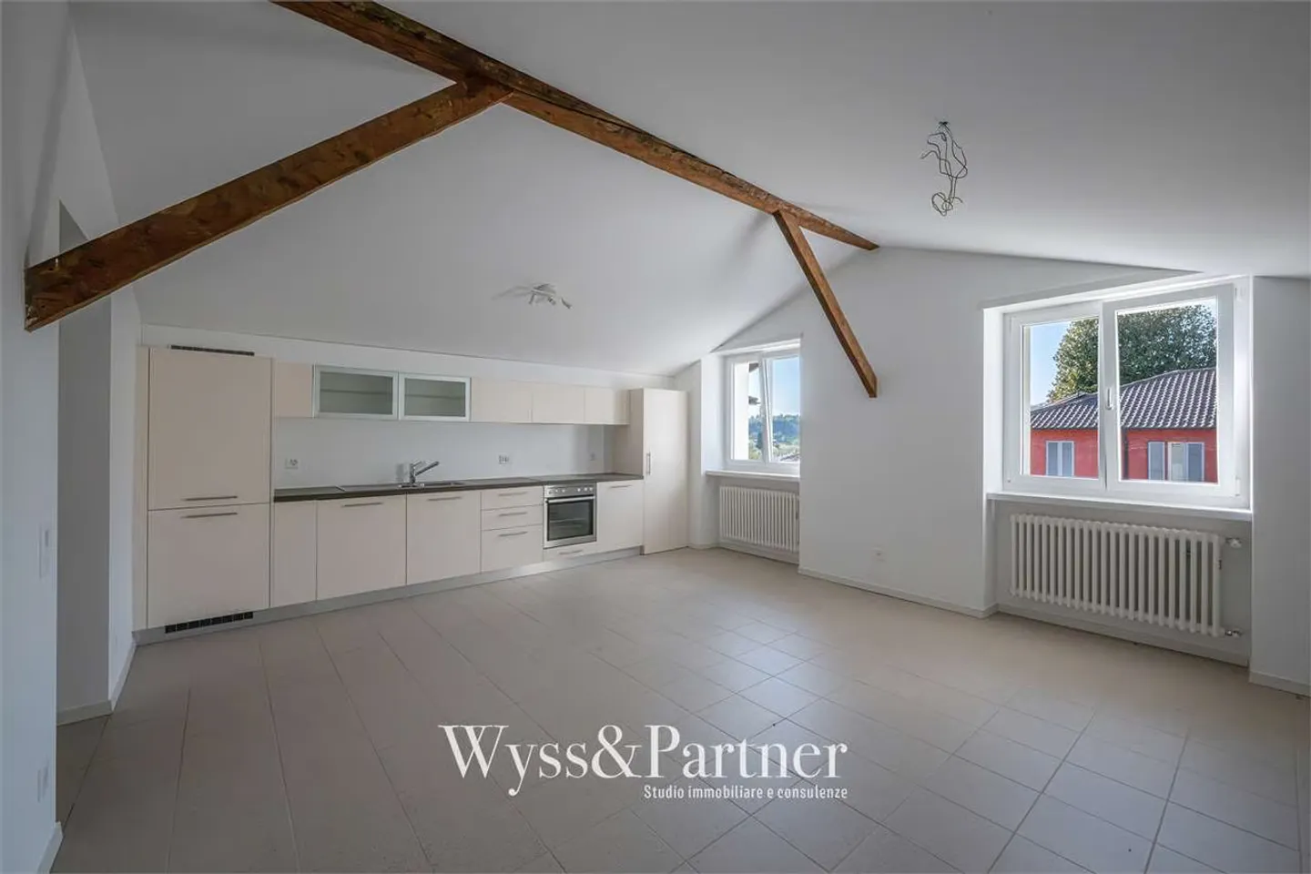 Balerna spacious 3.5-room attic - Photo 1 of 13