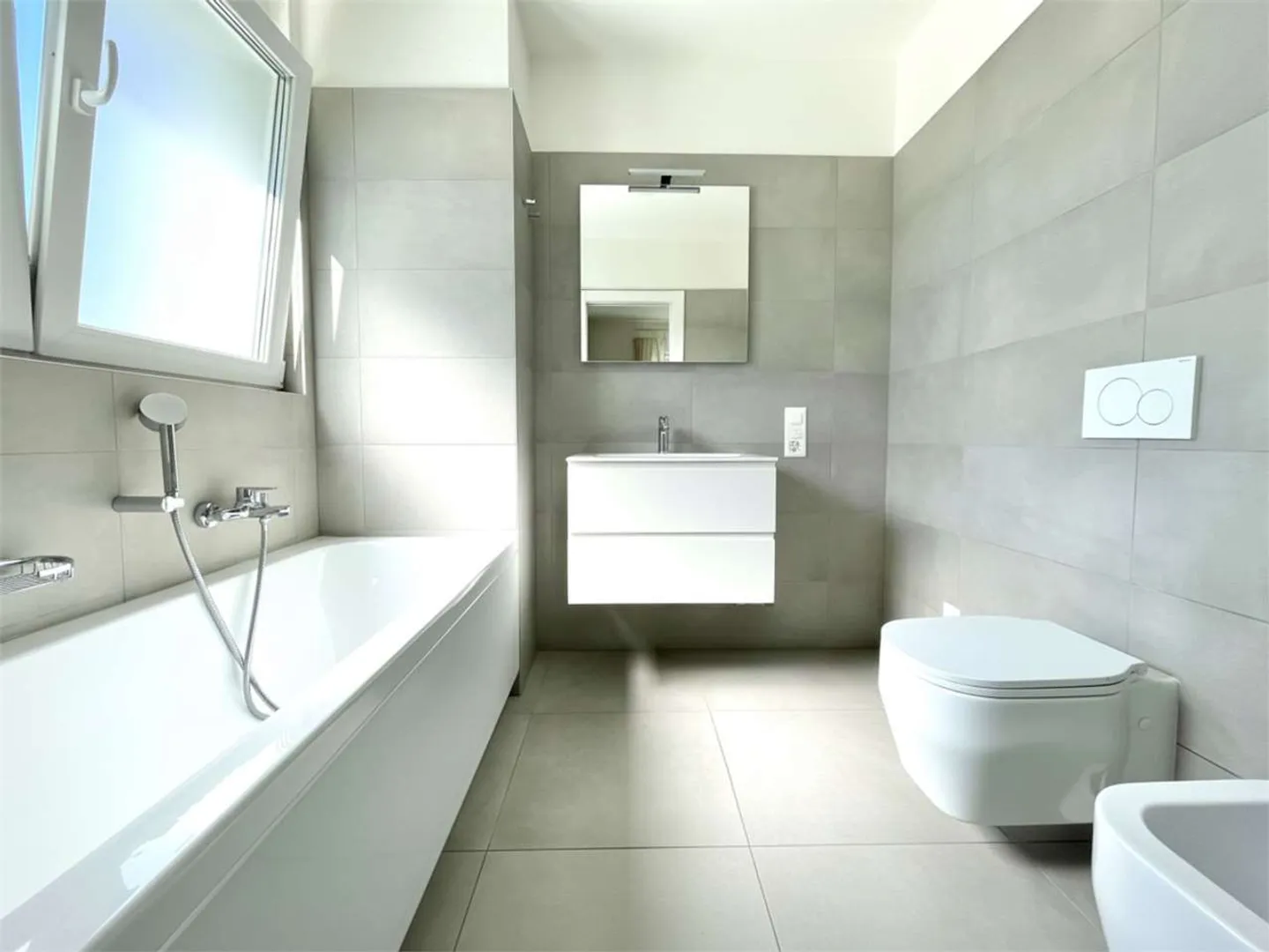 Modern 4.5-Room Apartment in Rivera - Photo 7 of 8