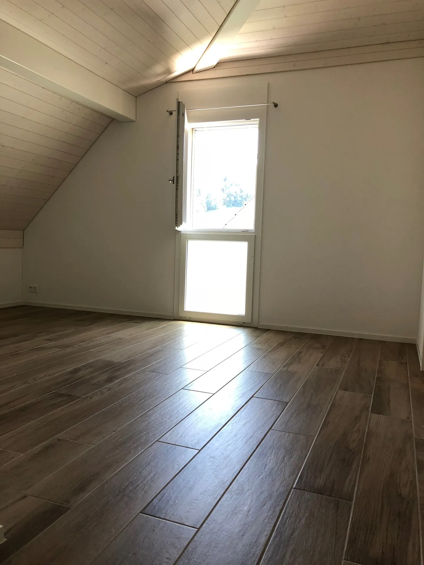 Modernes Penthouse mit grosser Terrasse - Foto 5 von 12