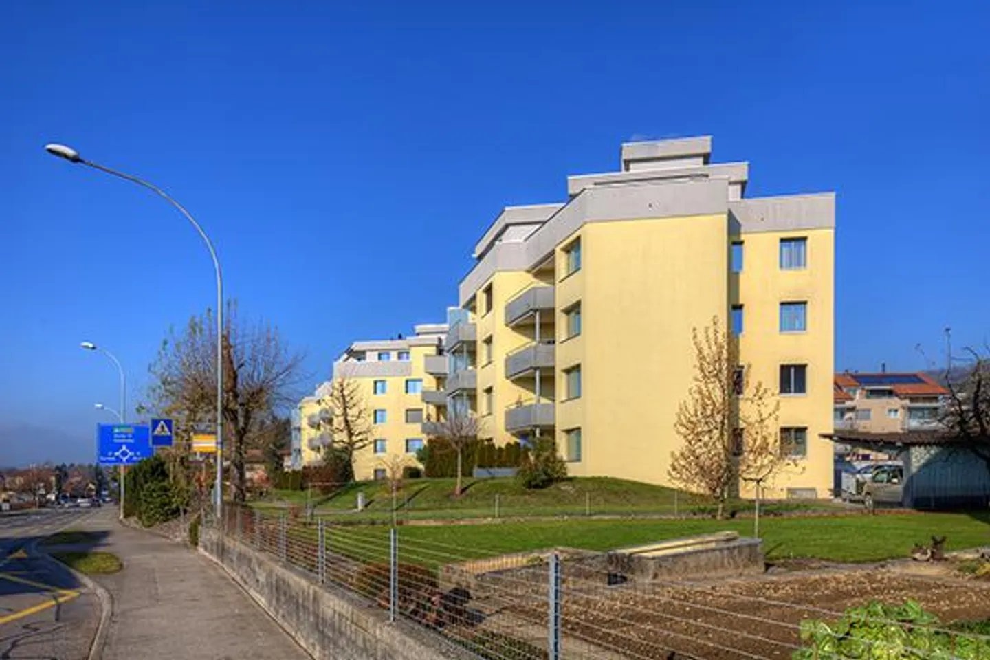 Wir haben Platz für Ihr Fahrzeug! - Foto 1 von 1